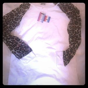 Women’s long sleeve top